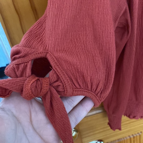 Almost famous off the shoulder top - Picture 4 of 4